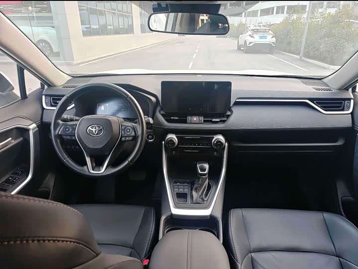 Фото 5 - Toyota Wildlander