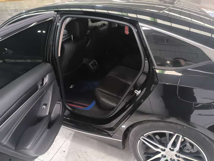 Фото 7 - Honda Accord