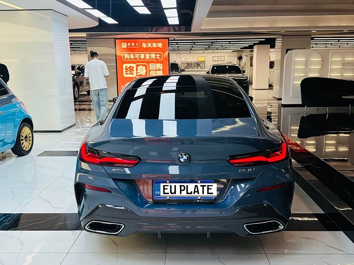 Фото 4 - BMW 8 Series