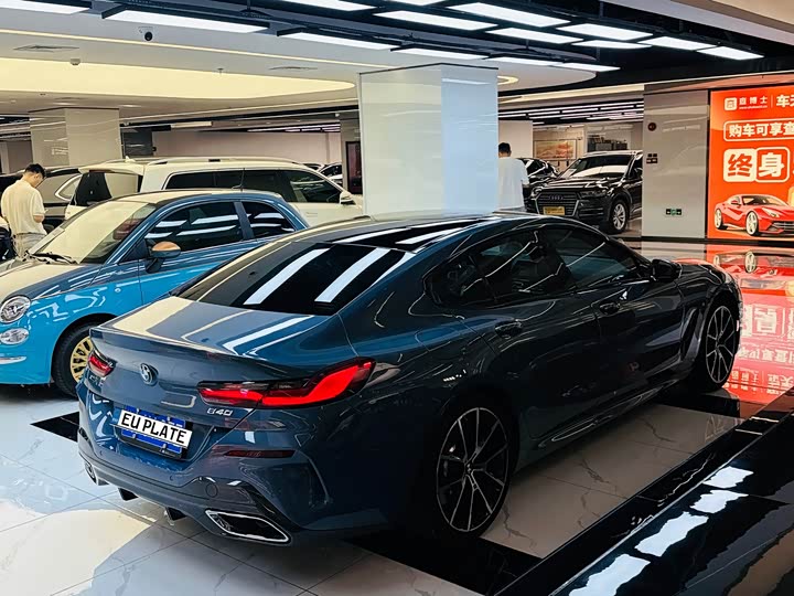 Фото 5 - BMW 8 Series