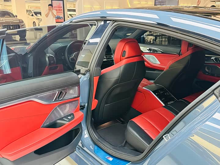 Фото 7 - BMW 8 Series