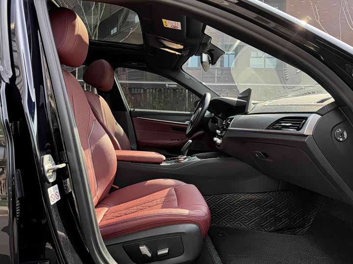 Фото 8 - BMW 5 Series Hybrid