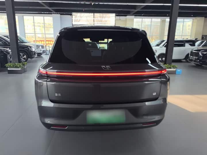 Фото 6 - LiXiang L8