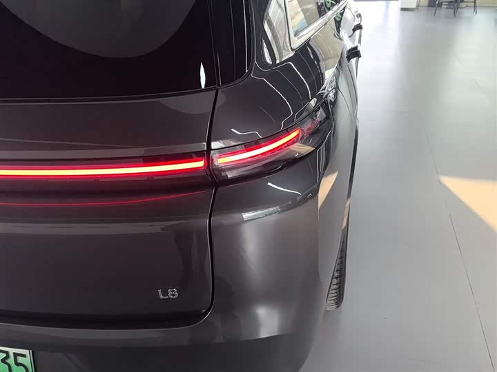 Фото 8 - LiXiang L8