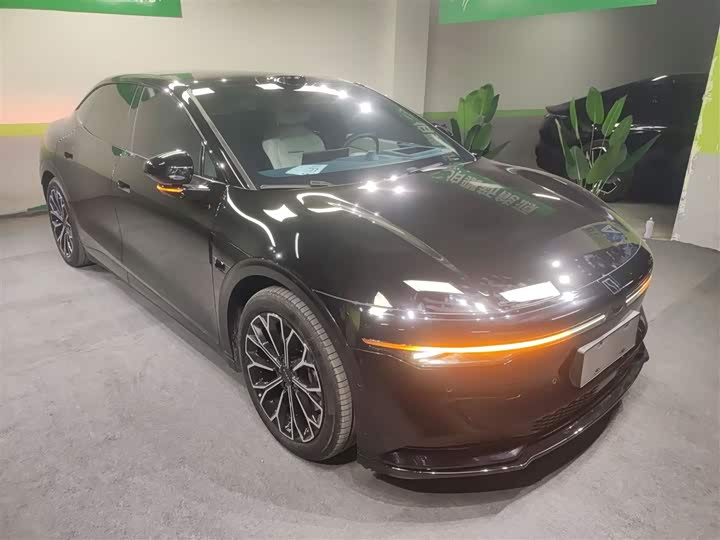 Фото 4 - Zeekr 007