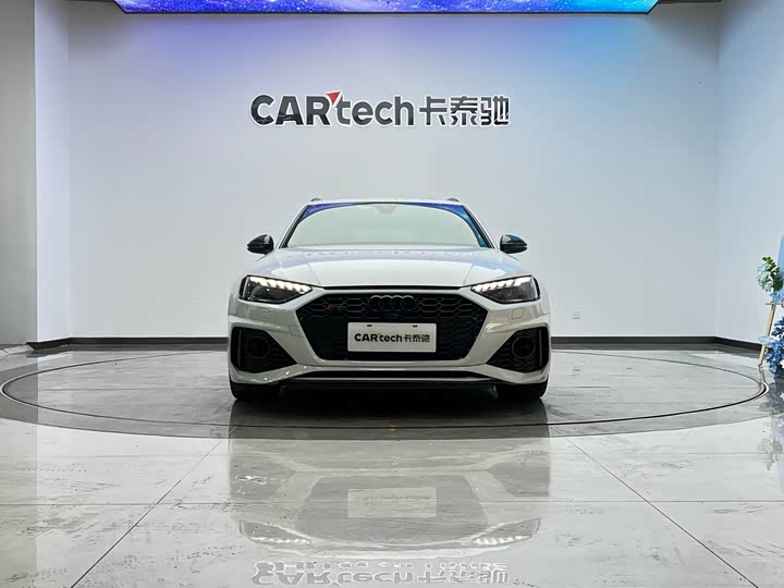 Фото 2 - Audi RS 4