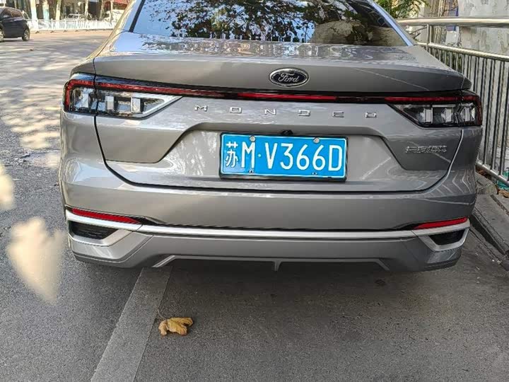 Фото 8 - Ford Mondeo