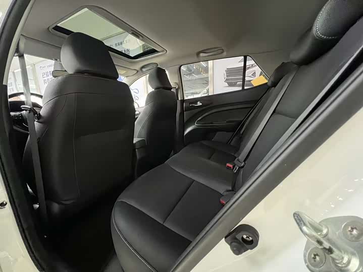 Фото 7 - Kia KX1