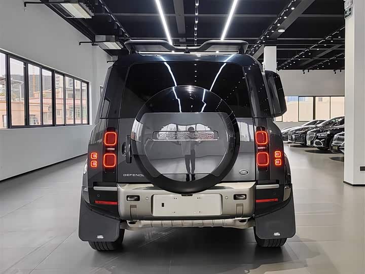 Фото 3 - Land Rover Defender