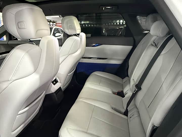 Фото 7 - Cadillac Optiq