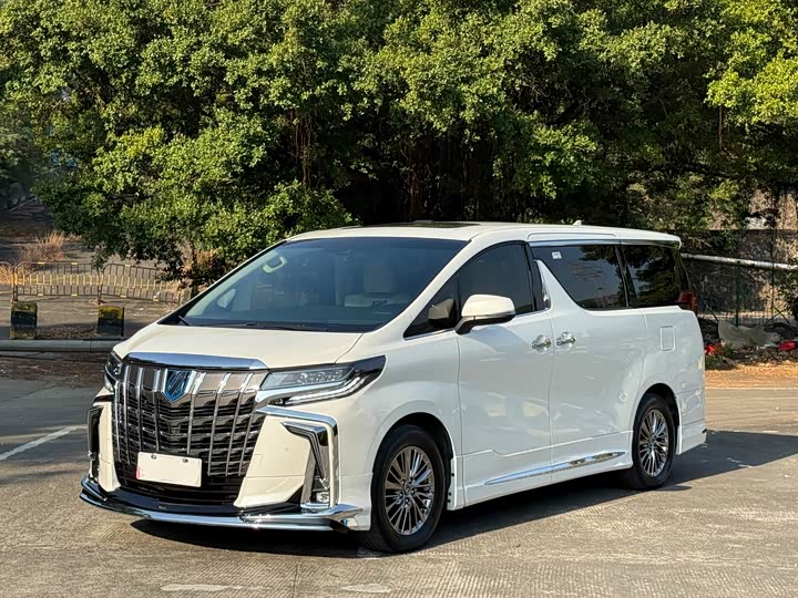Фото 2 - Toyota Vellfire