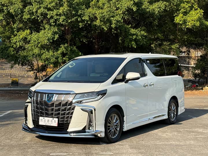 Фото 3 - Toyota Vellfire