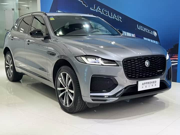 Фото 3 - Jaguar F-Pace