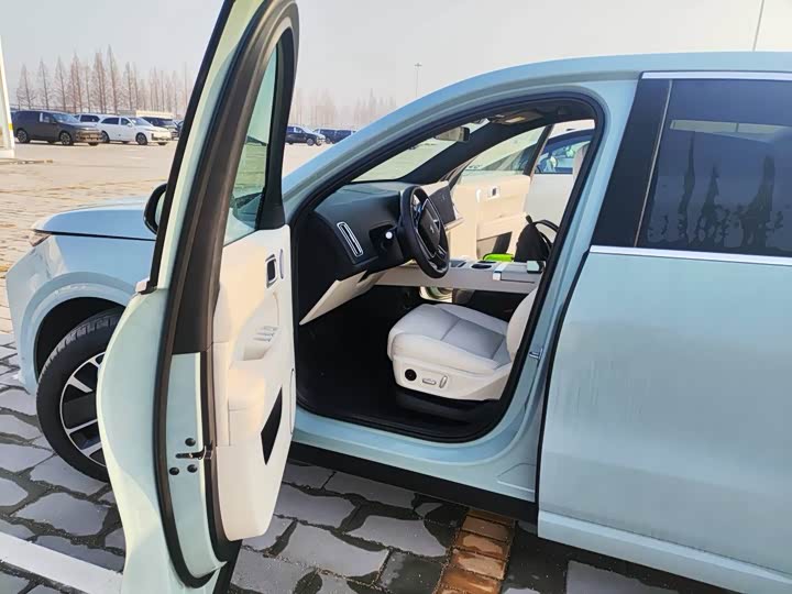 Фото 5 - LiXiang L6