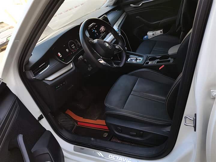 Фото 8 - Skoda Octavia Pro