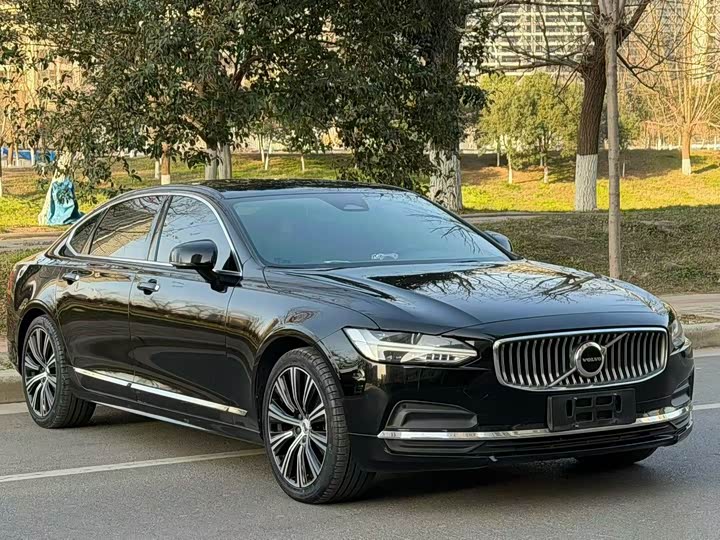 Фото 3 - Volvo S90