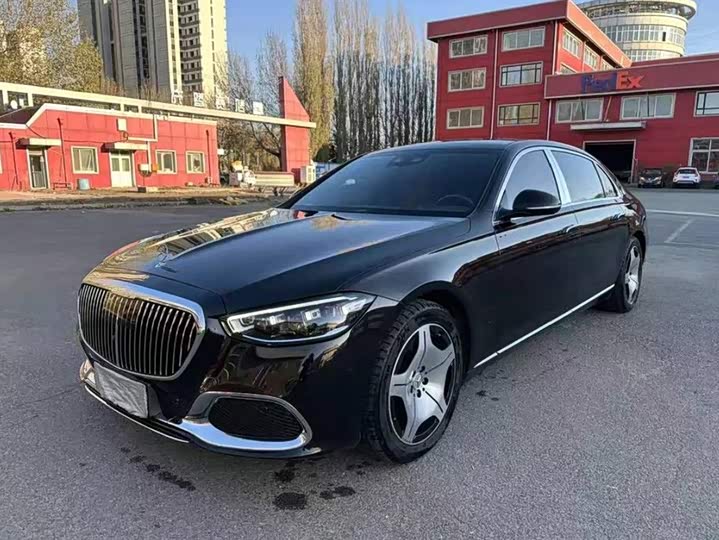 Фото 1 - Mercedes-Benz Maybach S-Class