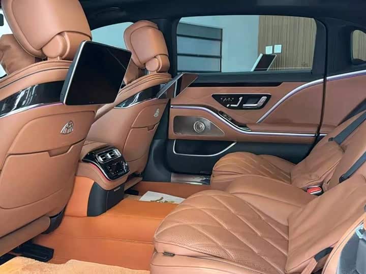 Фото 4 - Mercedes-Benz Maybach S-Class