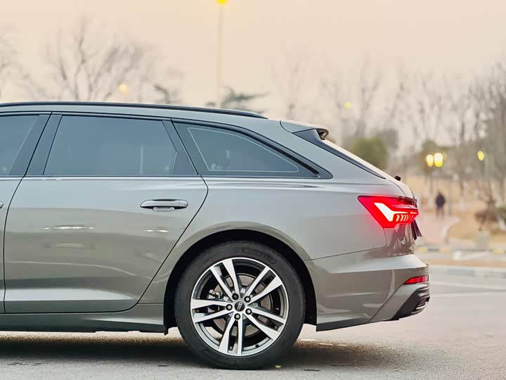 Фото 6 - Audi A6