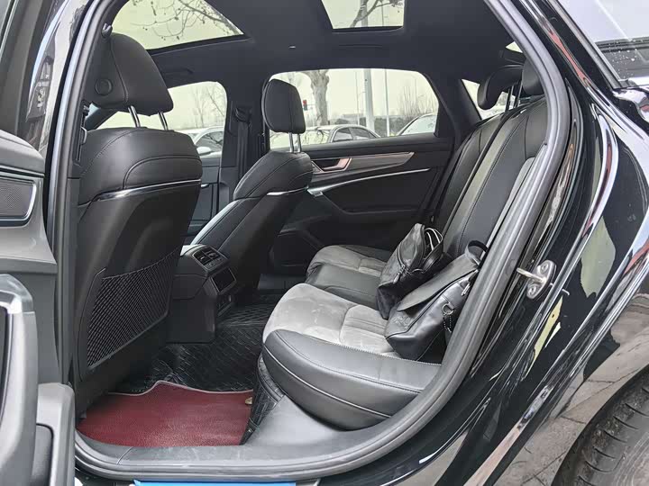 Фото 4 - Audi A6L