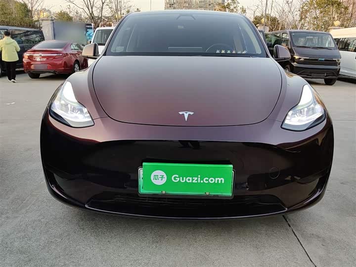 Фото 3 - Tesla Model Y