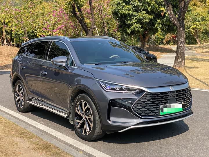 Фото 3 - BYD Tang Hybrid/EV