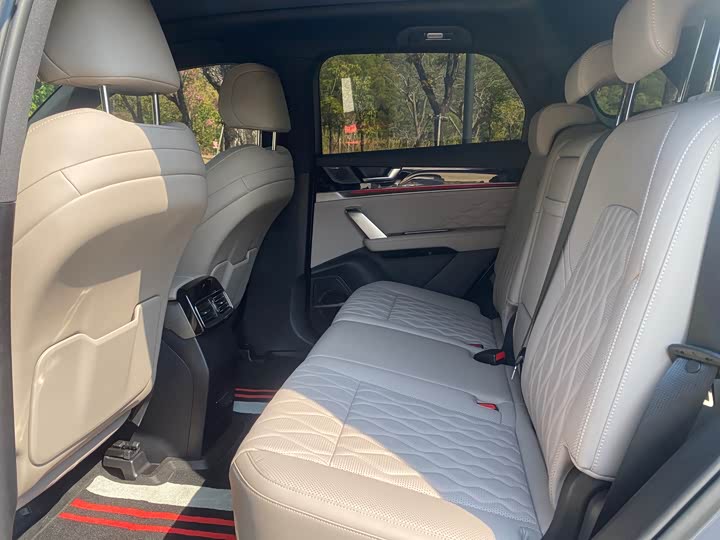 Фото 5 - BYD Tang Hybrid/EV