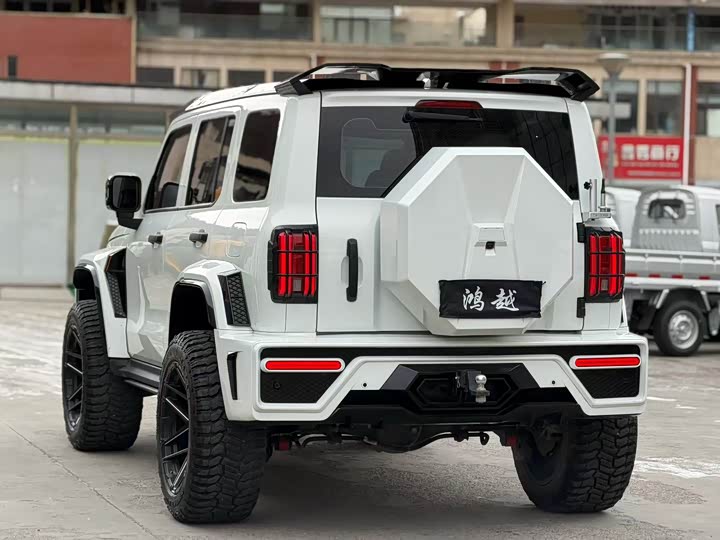 Фото 4 - Tank 300