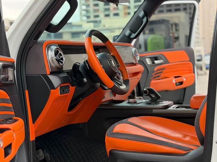 Фото 5 - Tank 300