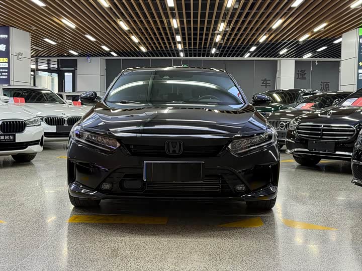 Фото 2 - Honda Inspire