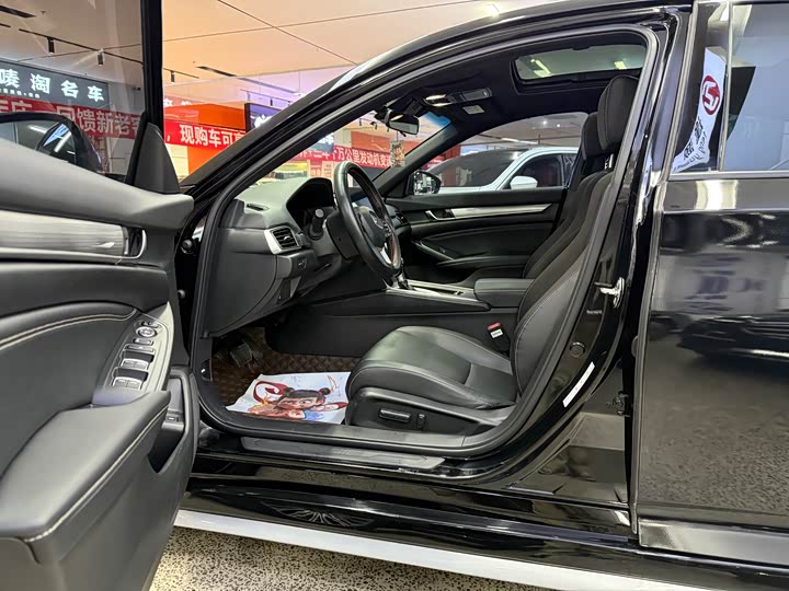 Фото 8 - Honda Inspire