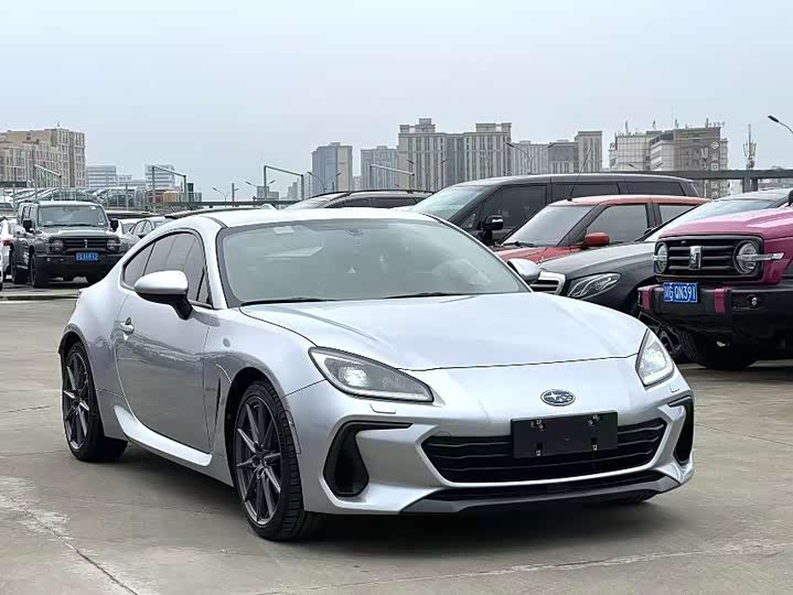 Фото 3 - Subaru BRZ