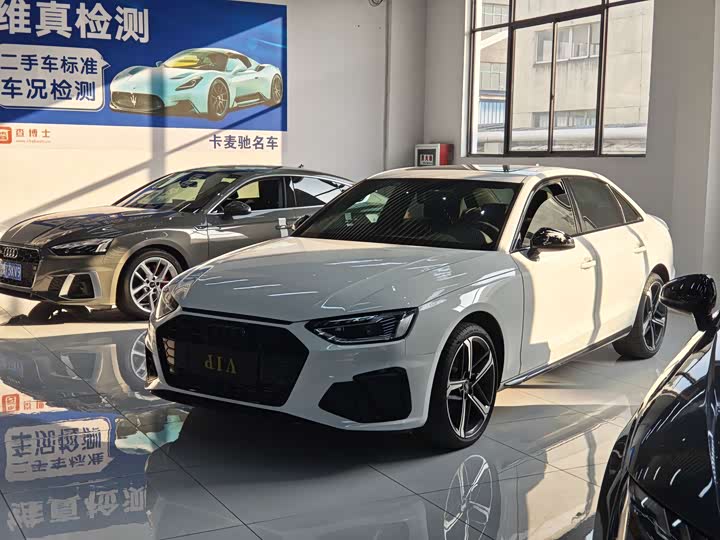 Фото 1 - Audi A4L