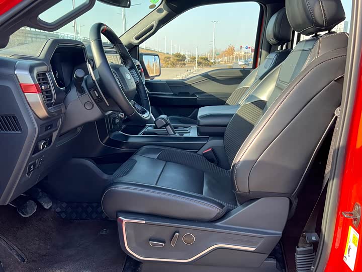 Фото 4 - Ford F-150 Raptor