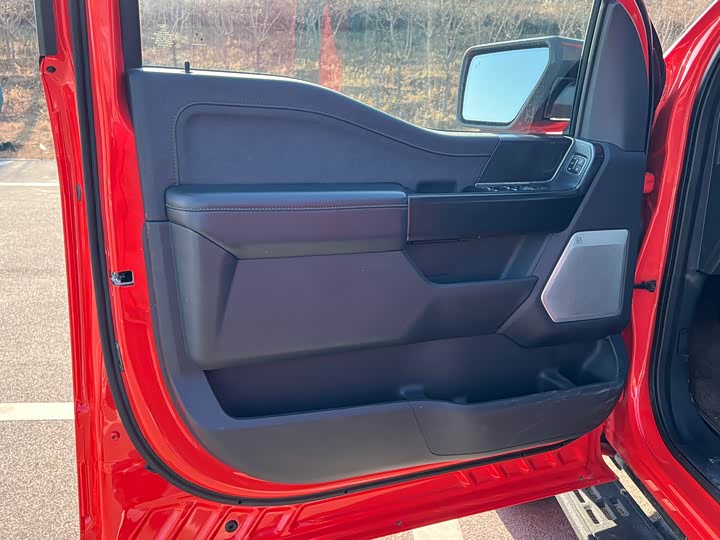 Фото 5 - Ford F-150 Raptor