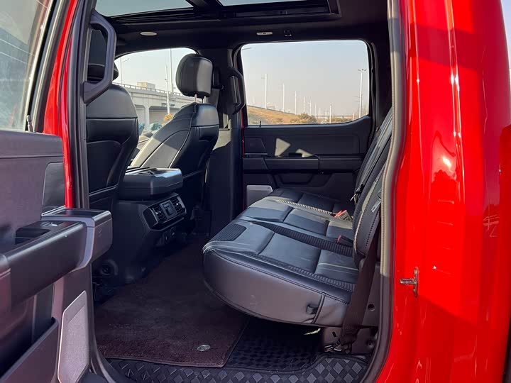 Фото 8 - Ford F-150 Raptor