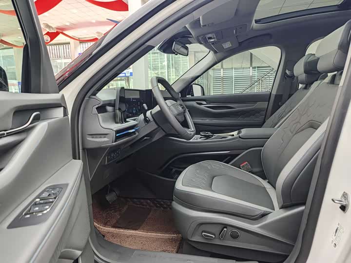 Фото 7 - Ford Edge
