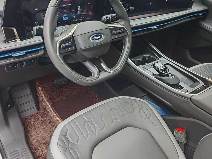 Фото 8 - Ford Edge