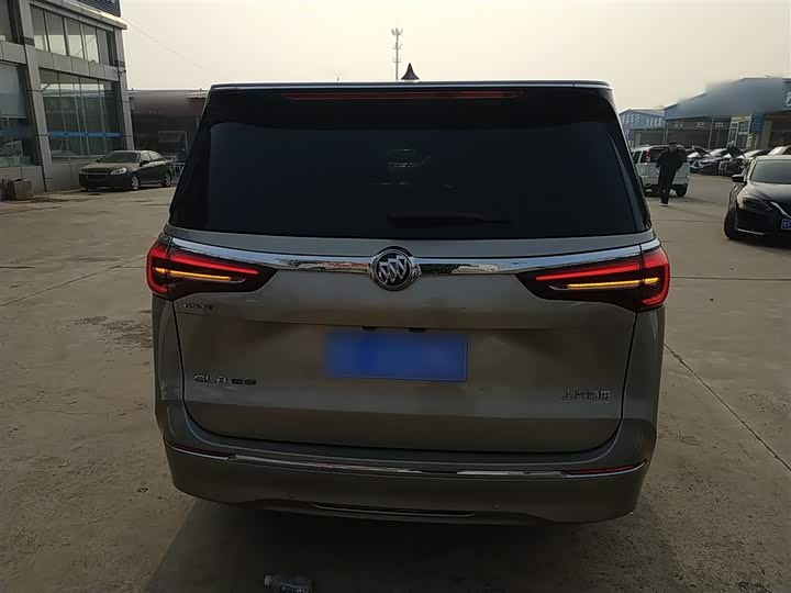 Фото 6 - Buick GL8 ES