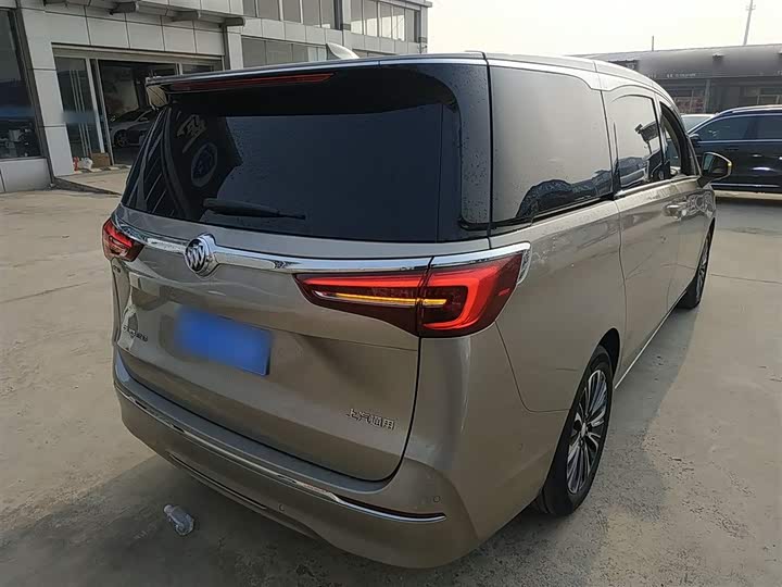 Фото 7 - Buick GL8 ES