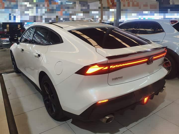 Фото 5 - Changan UNI-V