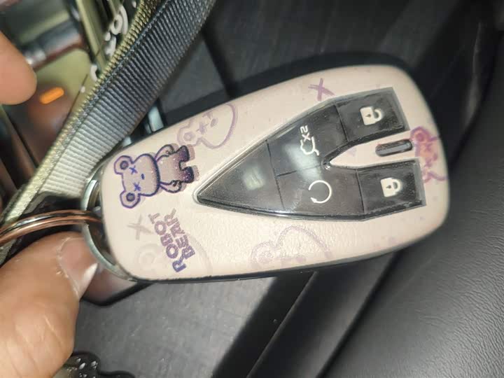 Фото 9 - Changan UNI-V