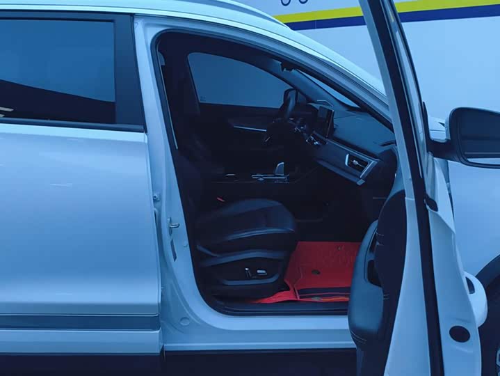 Фото 8 - Chery Tiggo 8