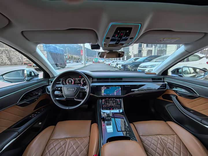 Фото 6 - Audi A8