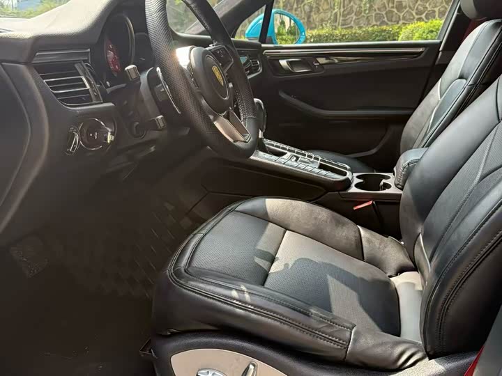 Фото 8 - Porsche Macan