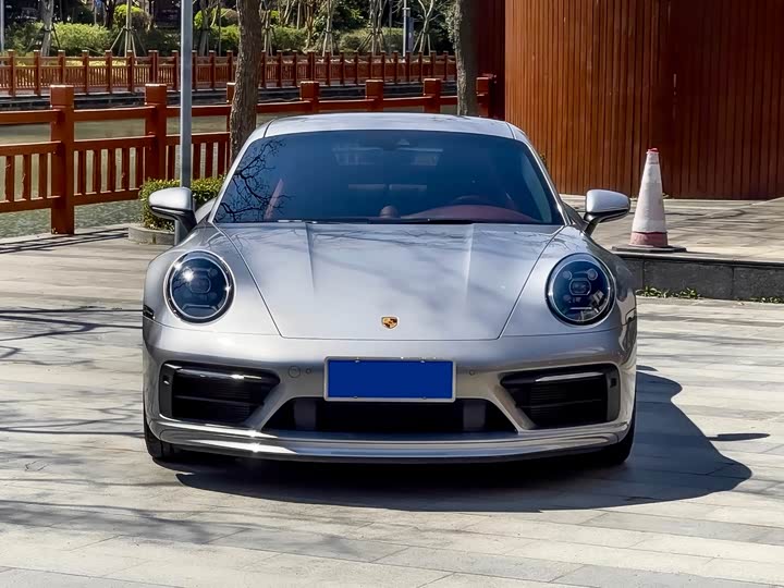 Фото 4 - Porsche 911