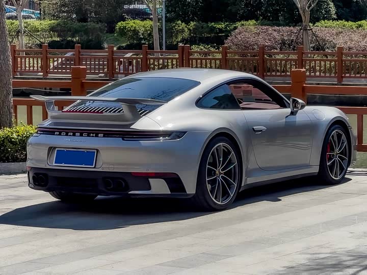 Фото 7 - Porsche 911