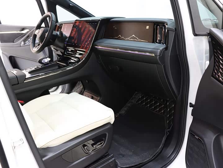 Фото 8 - GAC Trumpchi M8