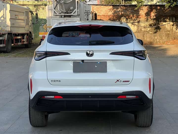 Фото 4 - Changan X5 Plus