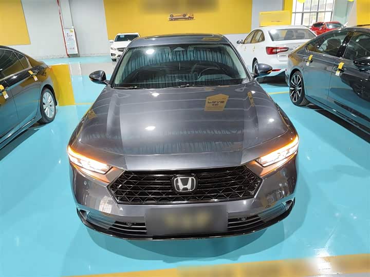 Фото 3 - Honda Accord